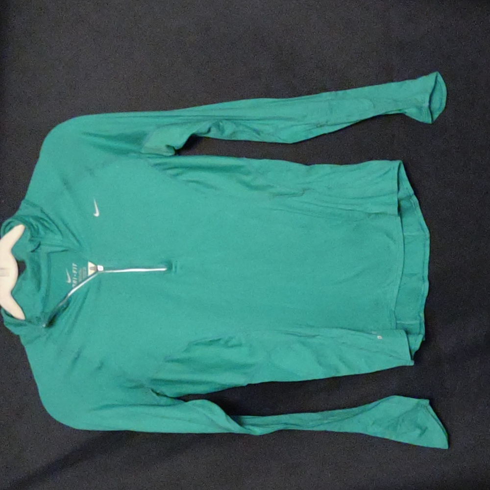 Nike dri-fit pullover